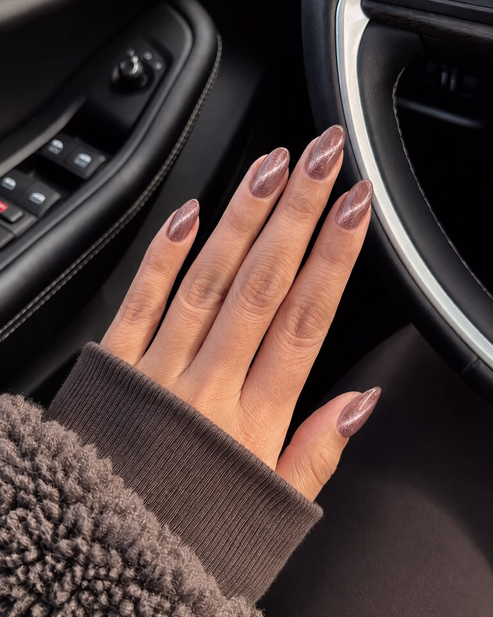 Gel Polish 278 Sparks Fly - Cat Eye Sparks on nails