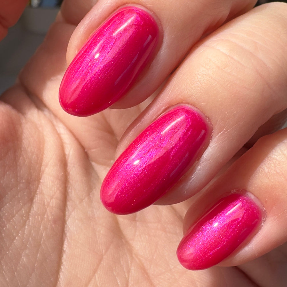 Gel Polish • 546 Pink Shine • 21FREE • The Gel Collection™