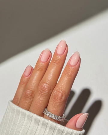 Milky Nails look